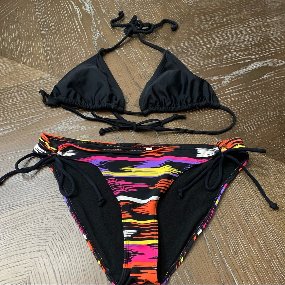 Aeropostale/Xhilaration top & Aztec print triangle bikini set M